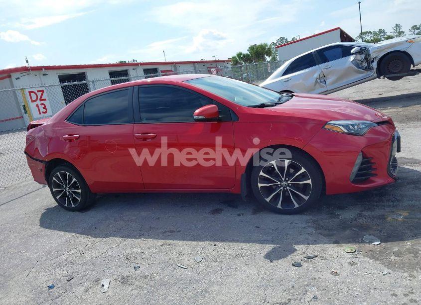 Photo 13 of 2018 Toyota Corolla SE (VIN 2T1BURHE5JC004022)