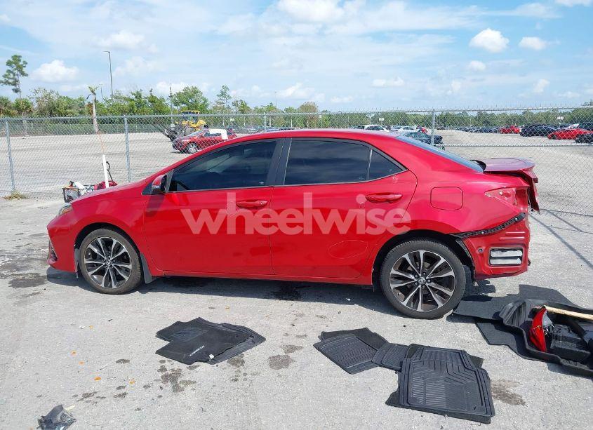 Photo 14 of 2018 Toyota Corolla SE (VIN 2T1BURHE5JC004022)