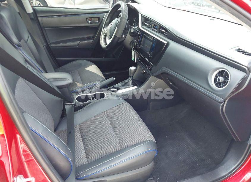 Photo 5 of 2018 Toyota Corolla SE (VIN 2T1BURHE5JC004022)