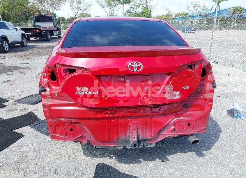 Photo 6 of 2018 Toyota Corolla SE (VIN 2T1BURHE5JC004022)