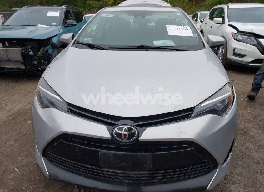 Photo 12 of 2018 Toyota Corolla LE (VIN 2T1BURHE5JC007745)