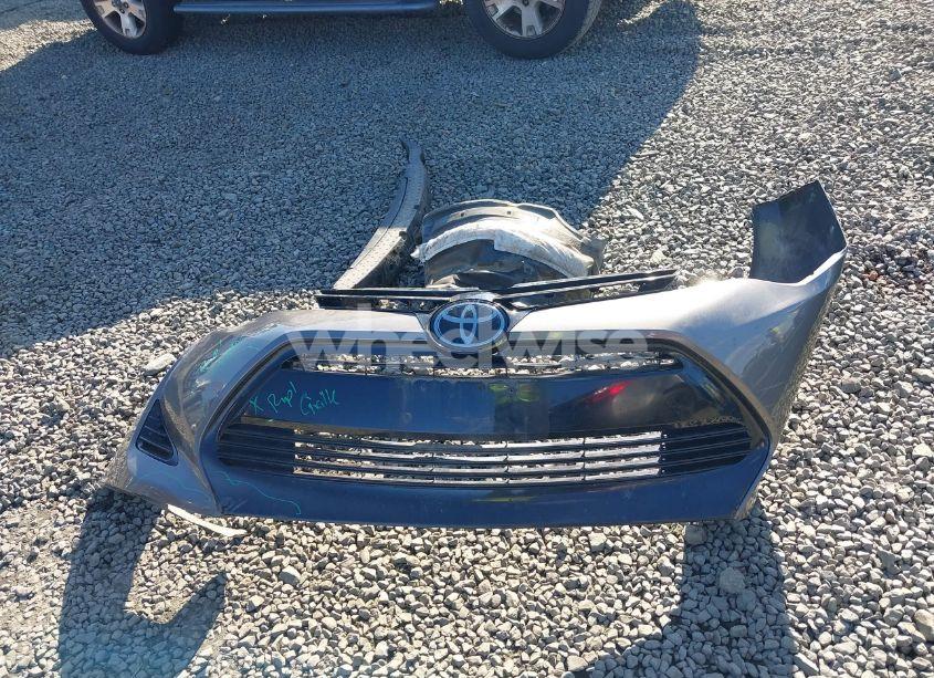 Photo 12 of 2018 Toyota Corolla LE (VIN 2T1BURHE5JC007874)