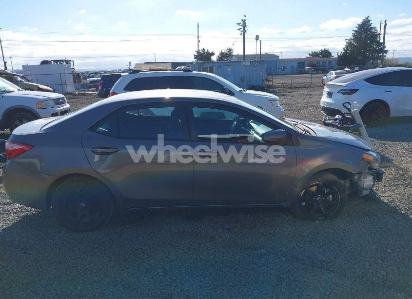 Photo 14 of 2018 Toyota Corolla LE (VIN 2T1BURHE5JC007874)