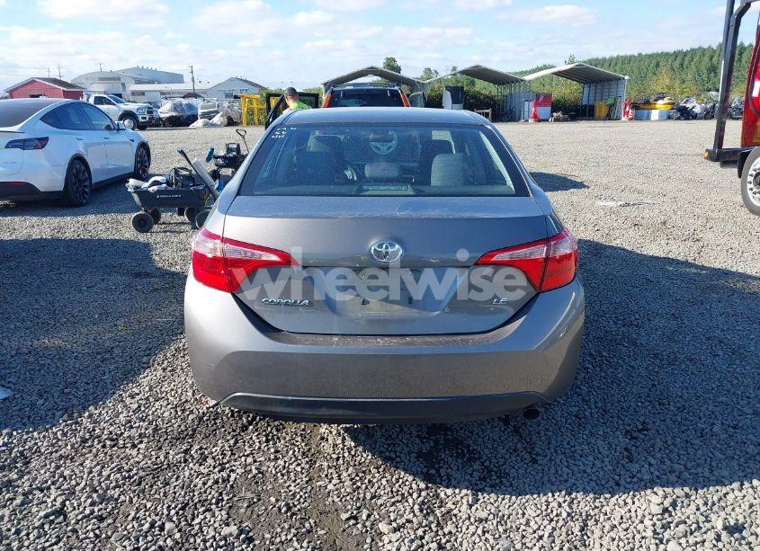 Photo 17 of 2018 Toyota Corolla LE (VIN 2T1BURHE5JC007874)