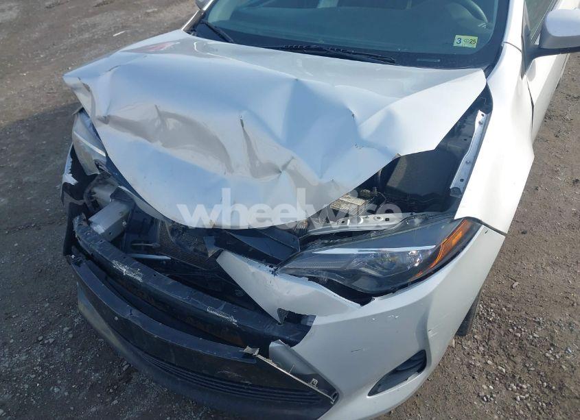 Photo 6 of 2018 Toyota Corolla LE (VIN 2T1BURHE5JC013108)