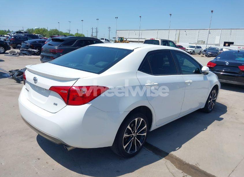 Photo 4 of 2018 Toyota Corolla SE (VIN 2T1BURHE5JC016011)