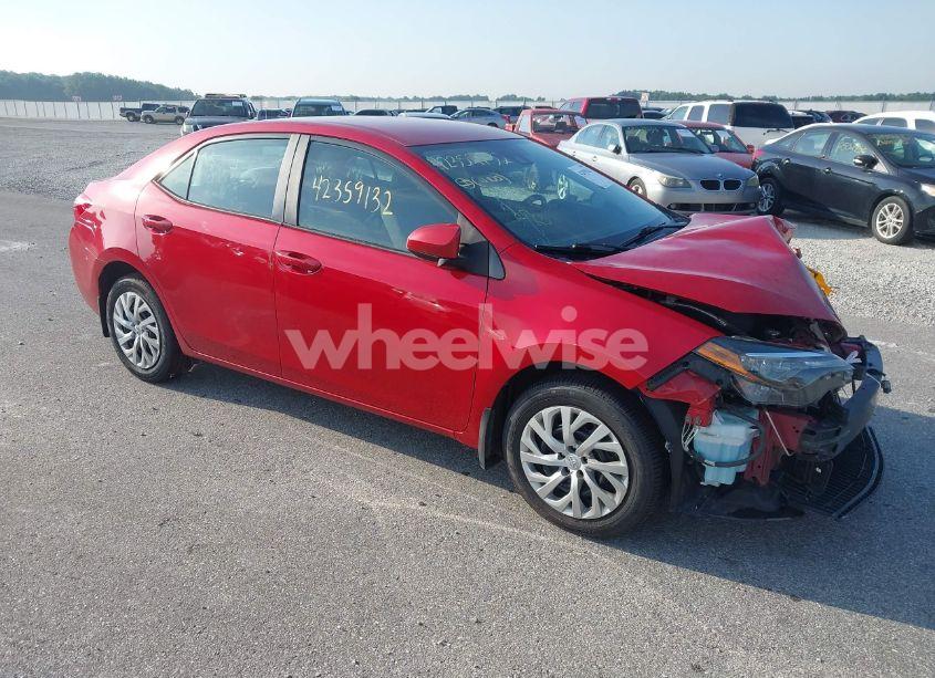 2018 Toyota Corolla LE (VIN 2T1BURHE5JC046450) main photo