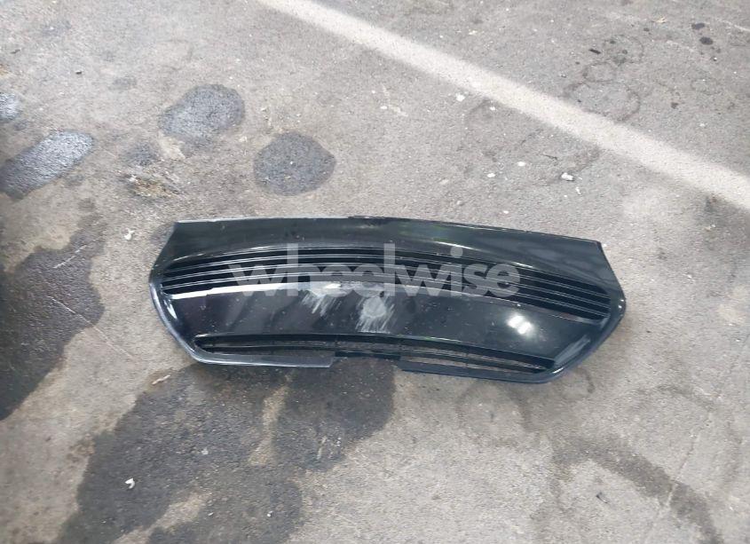 Photo 12 of 2018 Toyota Corolla LE (VIN 2T1BURHE5JC046450)