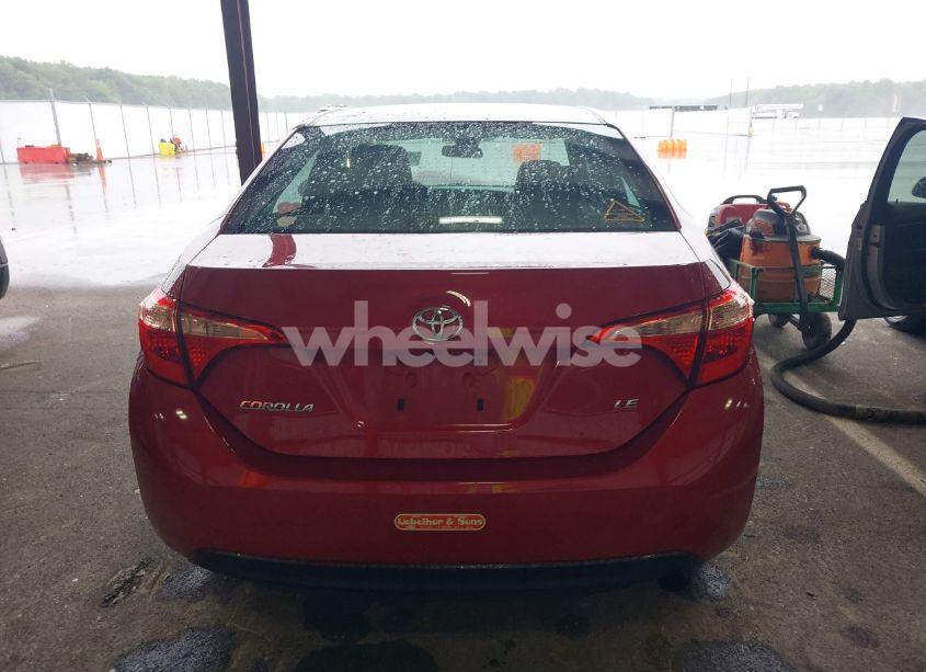 Photo 17 of 2018 Toyota Corolla LE (VIN 2T1BURHE5JC046450)