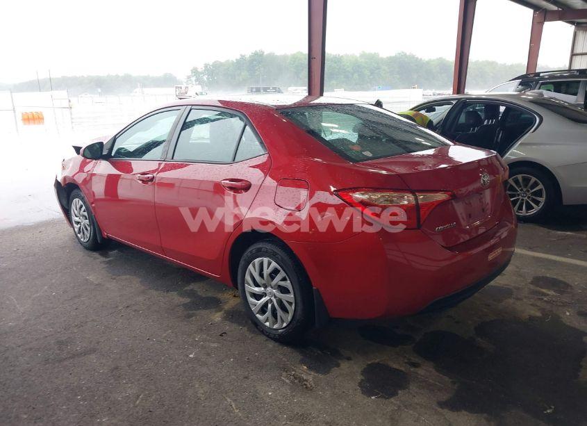 Photo 3 of 2018 Toyota Corolla LE (VIN 2T1BURHE5JC046450)