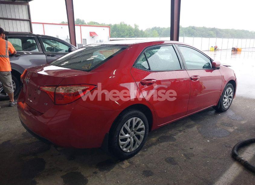 Photo 4 of 2018 Toyota Corolla LE (VIN 2T1BURHE5JC046450)