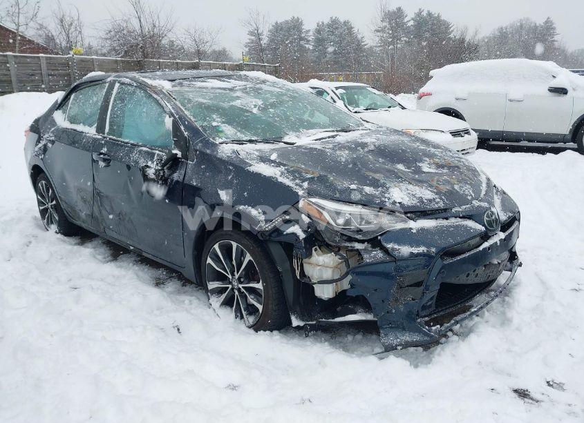 2018 Toyota Corolla L/LE/XLE/SE/XSE (VIN 2T1BURHE5JC055407) main photo