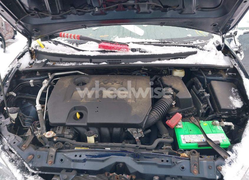 Photo 10 of 2018 Toyota Corolla L/LE/XLE/SE/XSE (VIN 2T1BURHE5JC055407)