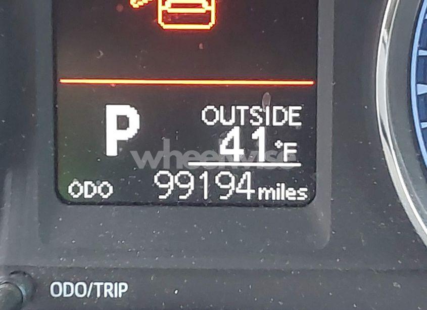 Photo 15 of 2018 Toyota Corolla LE (VIN 2T1BURHE5JC056055)