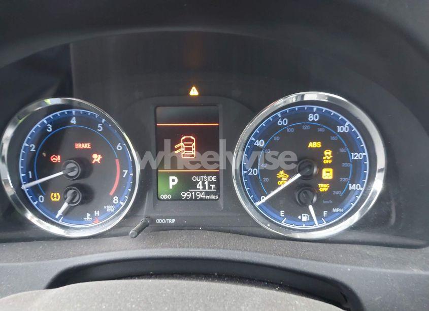 Photo 7 of 2018 Toyota Corolla LE (VIN 2T1BURHE5JC056055)