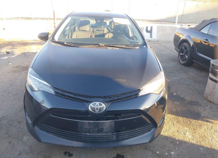 Photo 12 of 2018 Toyota Corolla LE (VIN 2T1BURHE5JC072580)