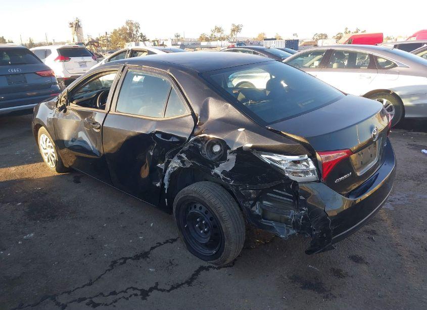 Photo 3 of 2018 Toyota Corolla LE (VIN 2T1BURHE5JC072580)