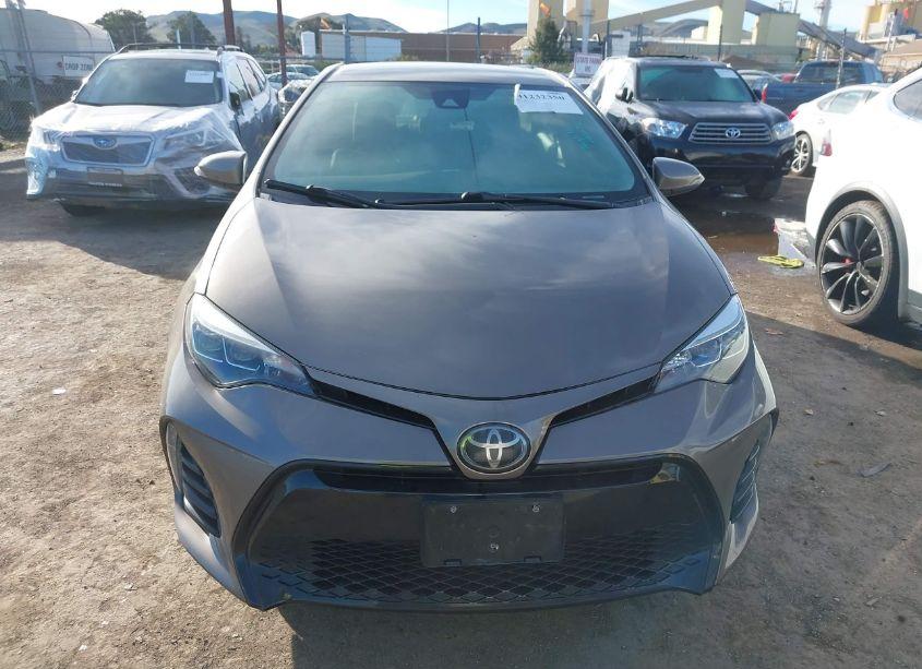 Photo 12 of 2018 Toyota Corolla L/LE/XLE/SE/XSE (VIN 2T1BURHE5JC075754)