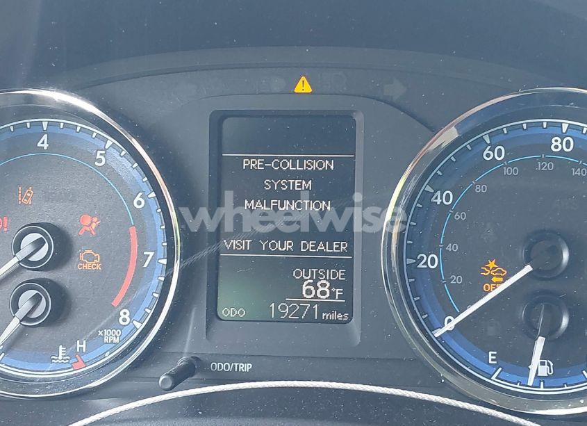 Photo 15 of 2018 Toyota Corolla LE (VIN 2T1BURHE5JC075916)