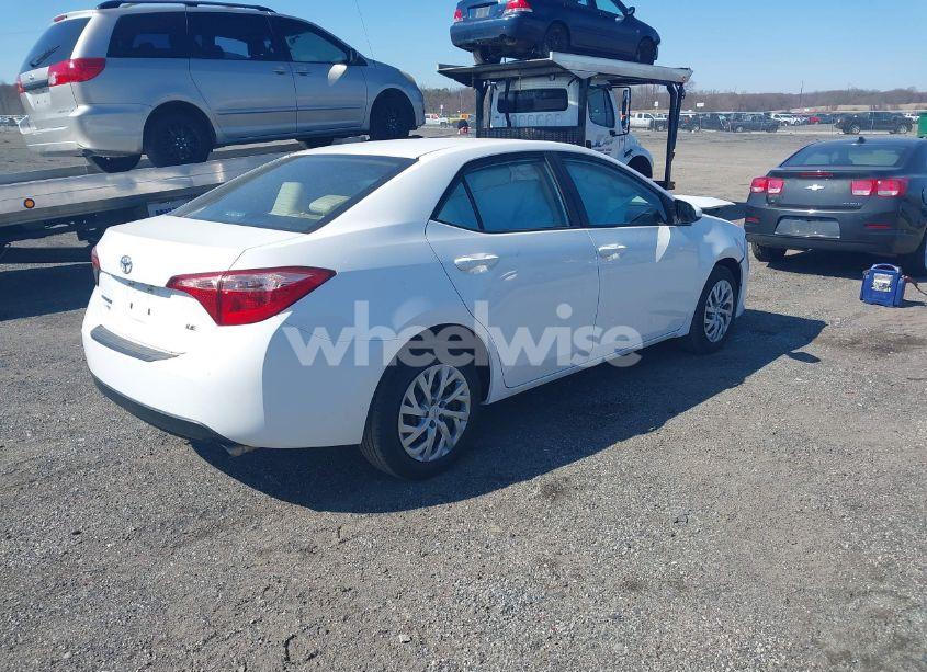 Photo 4 of 2018 Toyota Corolla LE (VIN 2T1BURHE5JC075916)