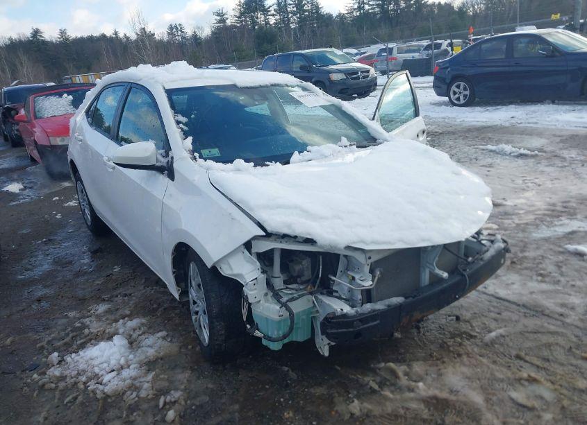 2018 Toyota Corolla LE (VIN 2T1BURHE5JC076354) main photo