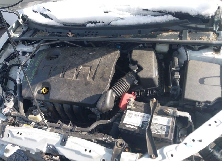 Photo 10 of 2018 Toyota Corolla LE (VIN 2T1BURHE5JC076354)