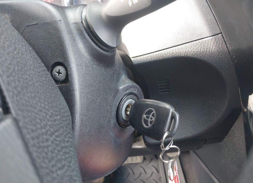 Photo 11 of 2018 Toyota Corolla LE (VIN 2T1BURHE5JC076354)