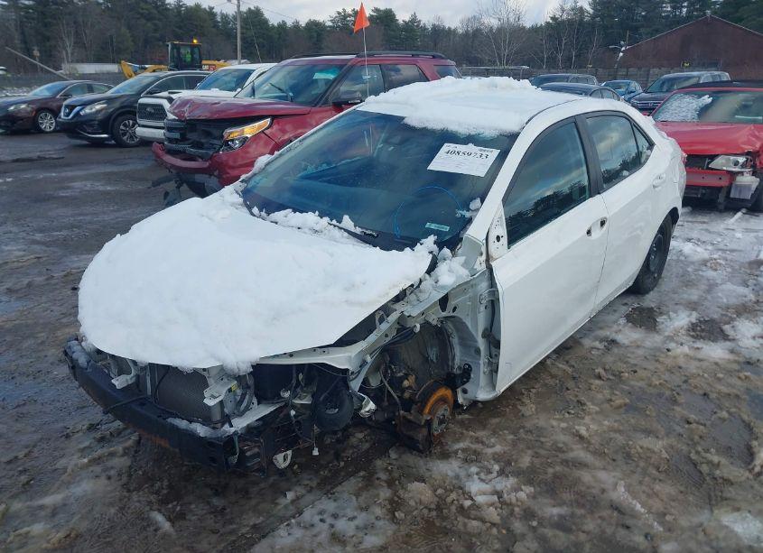 Photo 2 of 2018 Toyota Corolla LE (VIN 2T1BURHE5JC076354)