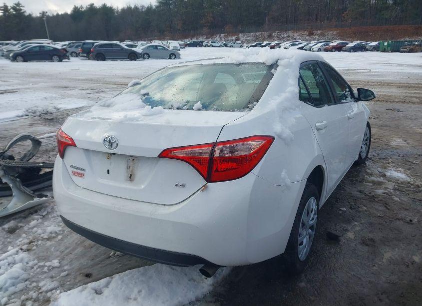 Photo 4 of 2018 Toyota Corolla LE (VIN 2T1BURHE5JC076354)