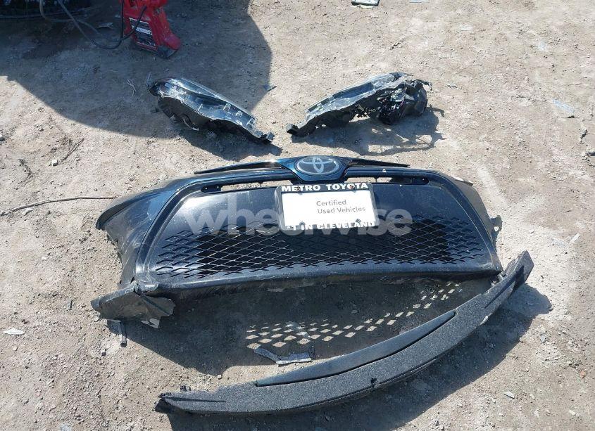 Photo 12 of 2018 Toyota Corolla SE (VIN 2T1BURHE5JC078623)