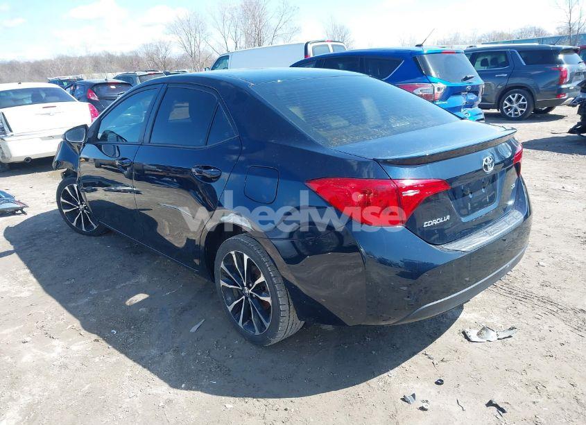 Photo 3 of 2018 Toyota Corolla SE (VIN 2T1BURHE5JC078623)