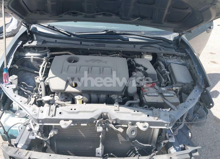 Photo 10 of 2018 Toyota Corolla LE (VIN 2T1BURHE5JC081201)