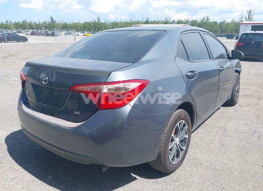 Photo 4 of 2018 Toyota Corolla LE (VIN 2T1BURHE5JC081201)
