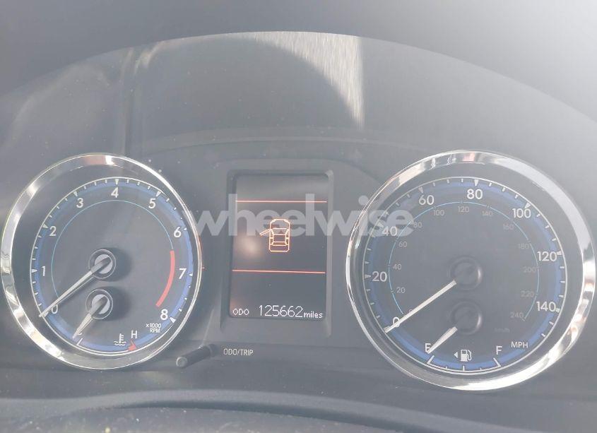 Photo 7 of 2018 Toyota Corolla LE (VIN 2T1BURHE5JC081201)