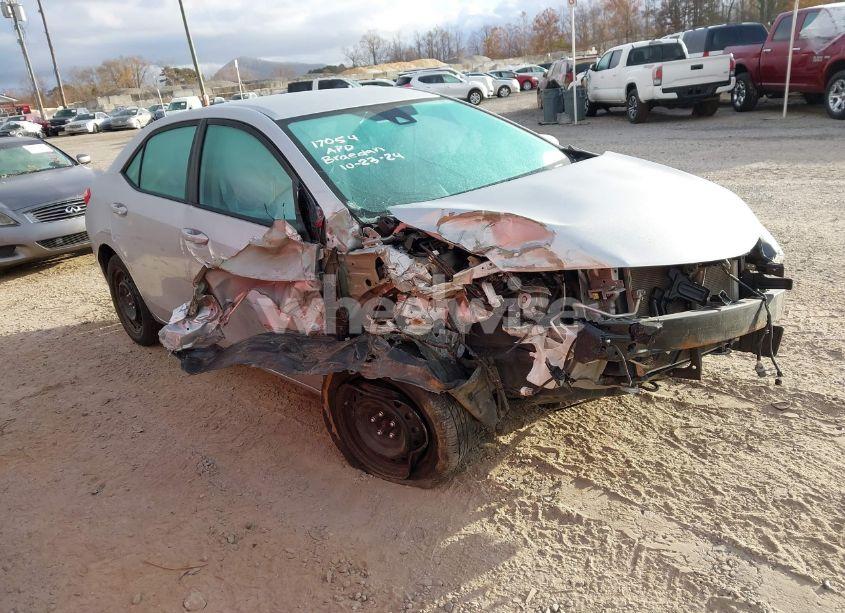 2018 Toyota Corolla LE (VIN 2T1BURHE5JC087757) main photo