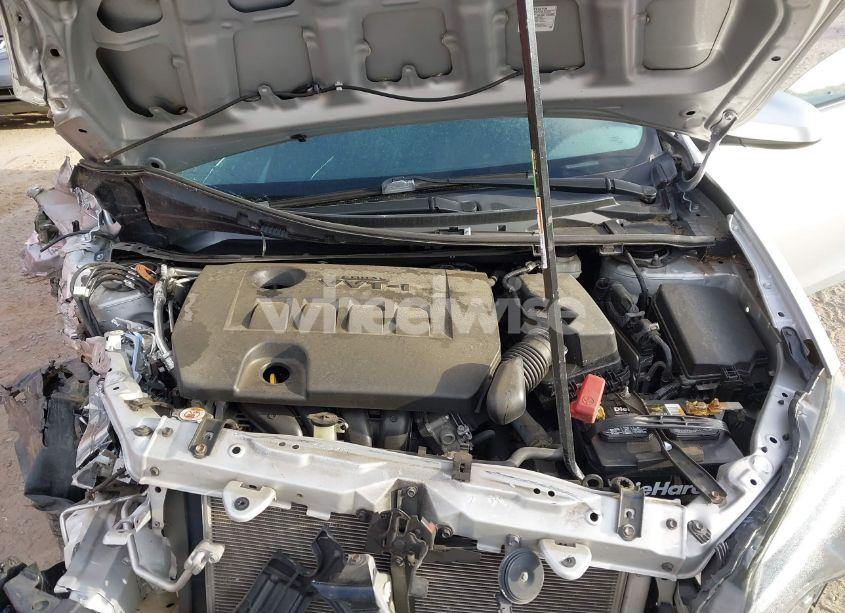 Photo 10 of 2018 Toyota Corolla LE (VIN 2T1BURHE5JC087757)