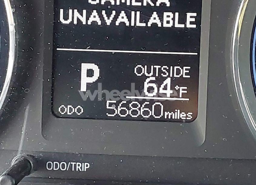 Photo 16 of 2018 Toyota Corolla LE (VIN 2T1BURHE5JC087757)