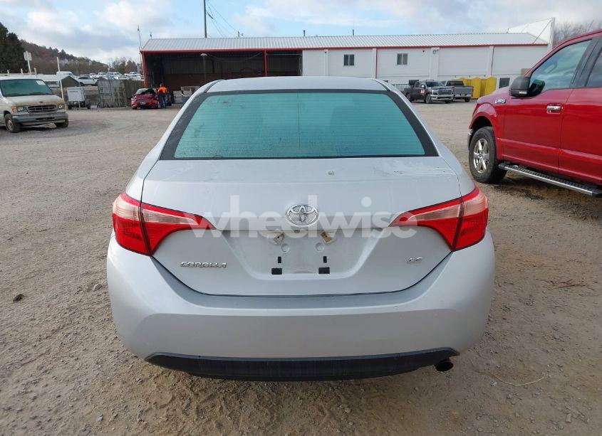 Photo 17 of 2018 Toyota Corolla LE (VIN 2T1BURHE5JC087757)