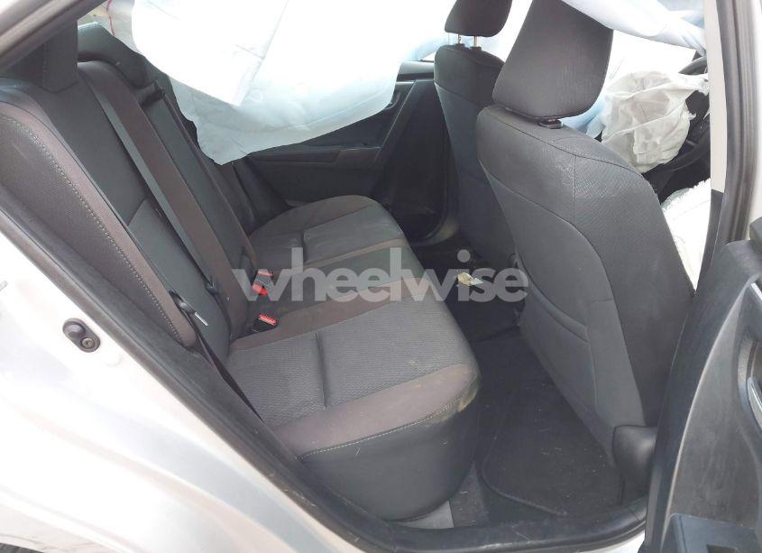 Photo 8 of 2018 Toyota Corolla LE (VIN 2T1BURHE5JC087757)