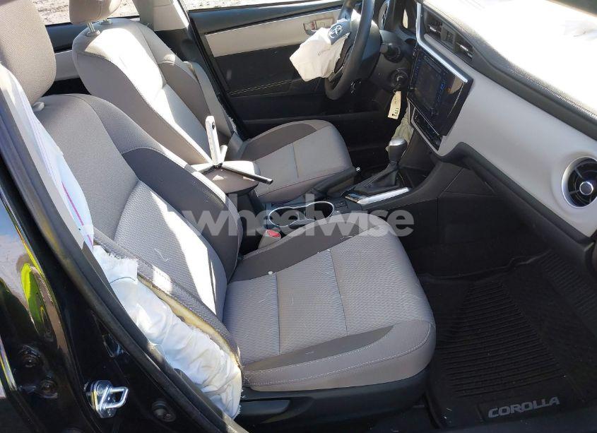 Photo 5 of 2018 Toyota Corolla L/LE/XLE/SE/XSE (VIN 2T1BURHE5JC100250)