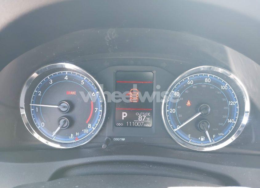 Photo 7 of 2018 Toyota Corolla LE (VIN 2T1BURHE5JC101432)