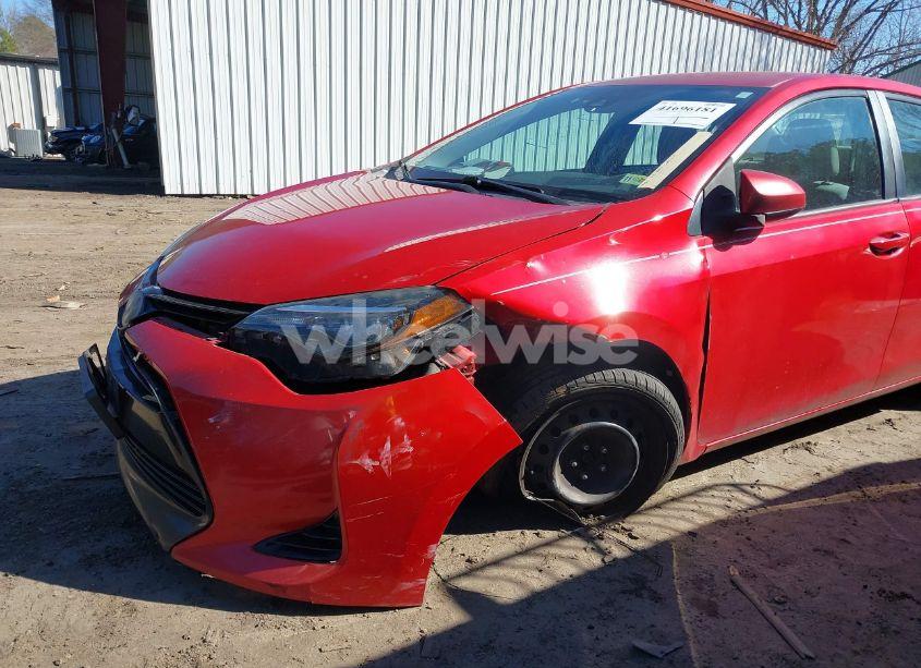 Photo 6 of 2018 Toyota Corolla LE (VIN 2T1BURHE5JC107361)