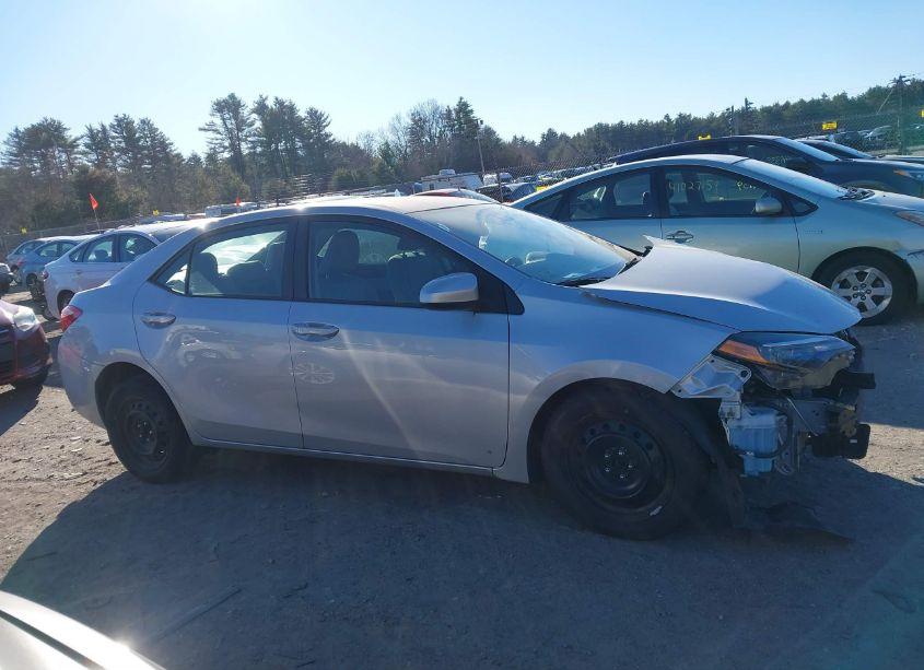 Photo 14 of 2018 Toyota Corolla LE (VIN 2T1BURHE5JC121597)