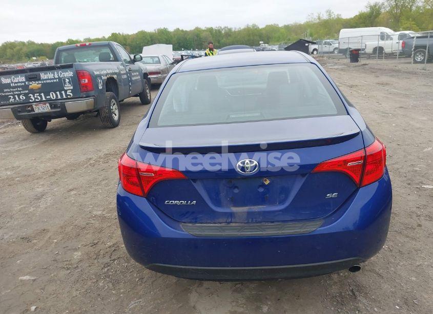 Photo 16 of 2018 Toyota Corolla SE (VIN 2T1BURHE5JC973402)