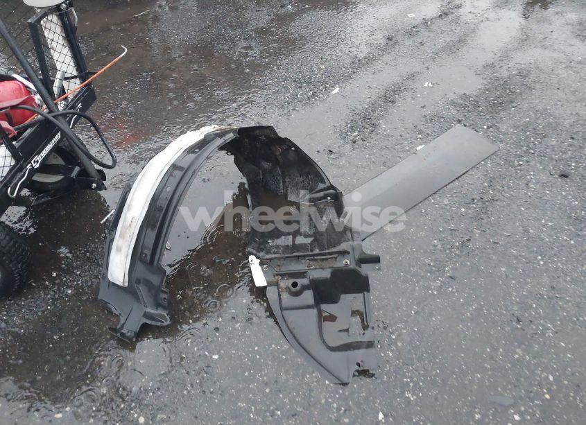 Photo 12 of 2018 Toyota Corolla LE (VIN 2T1BURHE5JC986389)