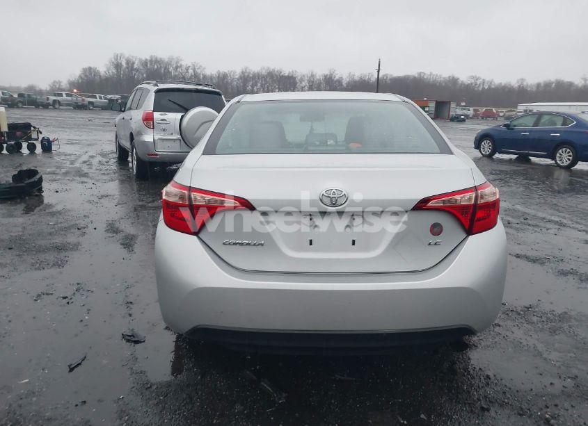 Photo 17 of 2018 Toyota Corolla LE (VIN 2T1BURHE5JC986389)