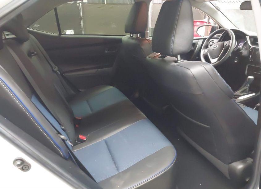 Photo 8 of 2018 Toyota Corolla SE (VIN 2T1BURHE5JC996923)