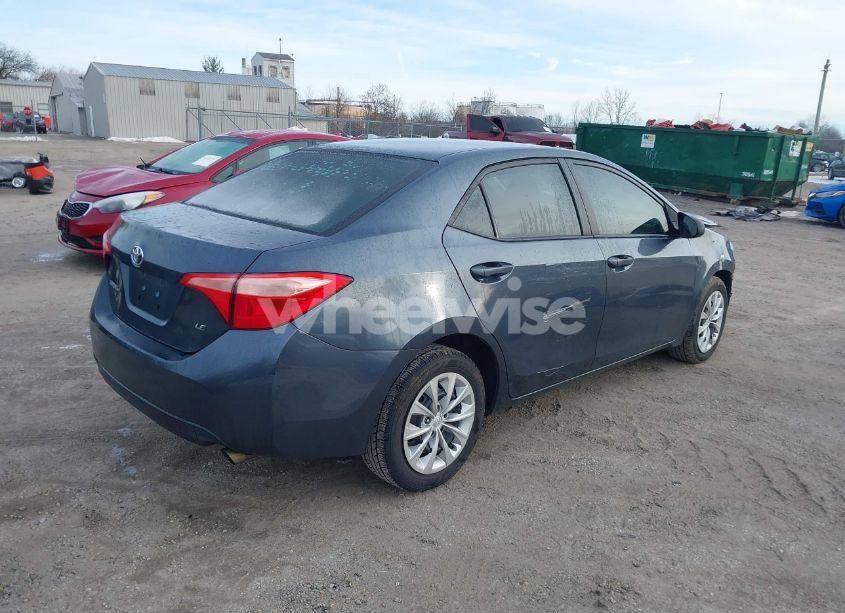 Photo 4 of 2019 Toyota Corolla LE (VIN 2T1BURHE5KC126459)
