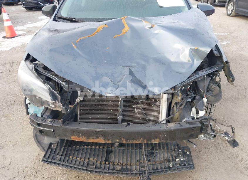 Photo 6 of 2019 Toyota Corolla LE (VIN 2T1BURHE5KC126459)