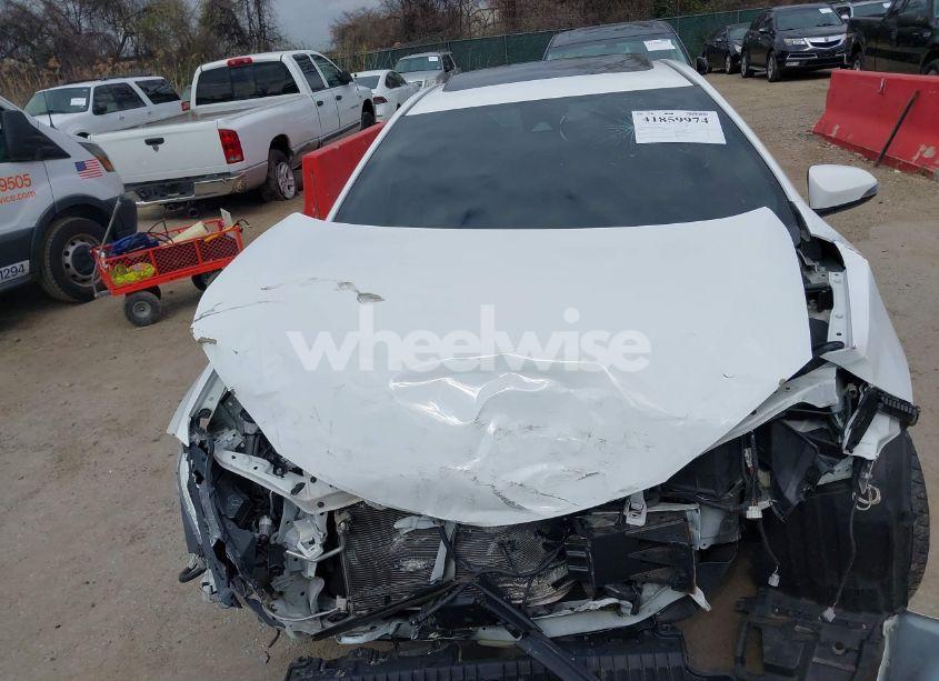 Photo 13 of 2019 Toyota Corolla XSE (VIN 2T1BURHE5KC126607)
